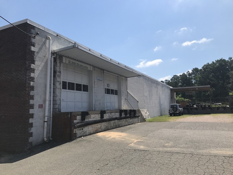 More Photos Of 2419 Grenoble Rd, Richmond Warehouse For Lease