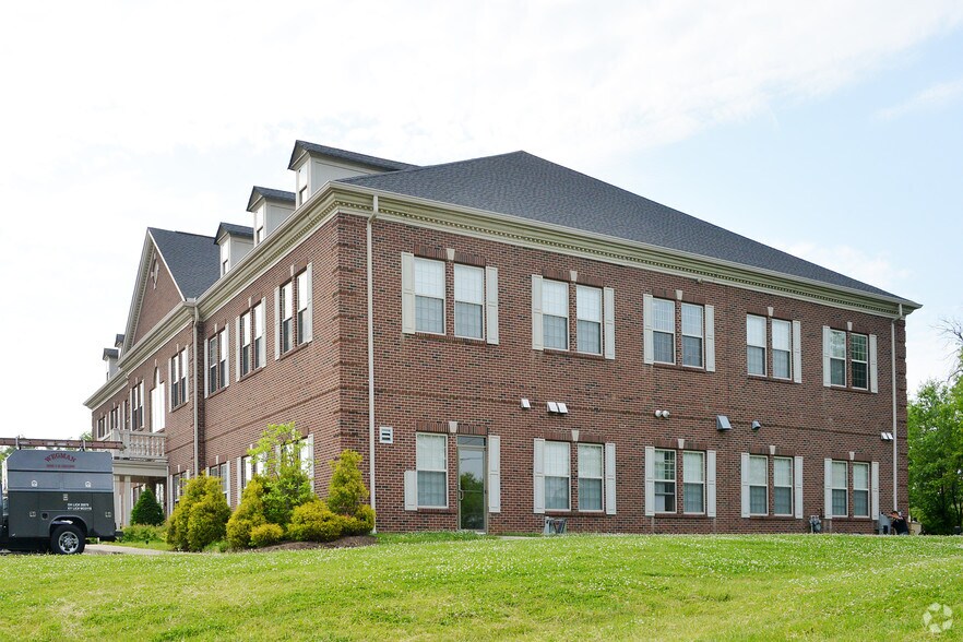 More Photos Of 7611 Cheviot Rd, Cincinnati Office For Lease