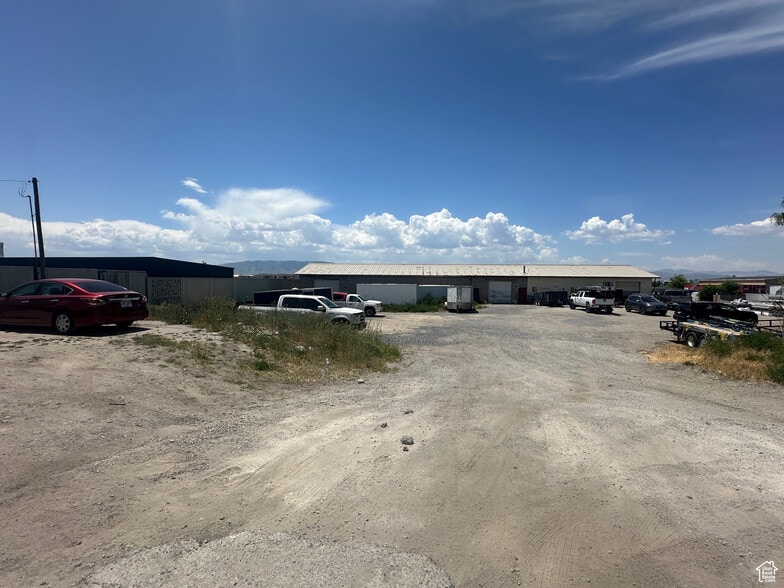 More Photos Of 589 N Geneva Rd, Lindon Warehouse For Sale