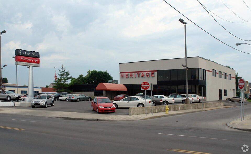 More Photos Of 900 W Genesee St, Syracuse Auto Dealership For Sale