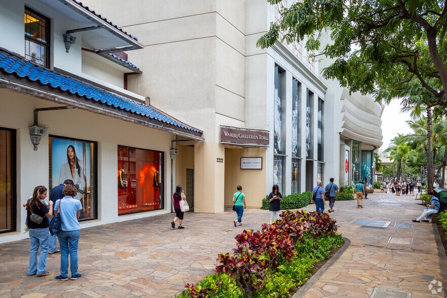 More Photos Of 2222 Kalakaua Ave, Honolulu Office For Lease