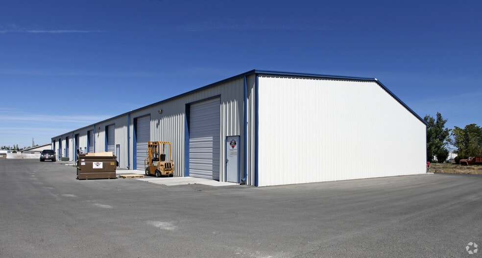 Primary Photo Of 2328-2342 Eldridge Ave, Twin Falls Warehouse For Lease
