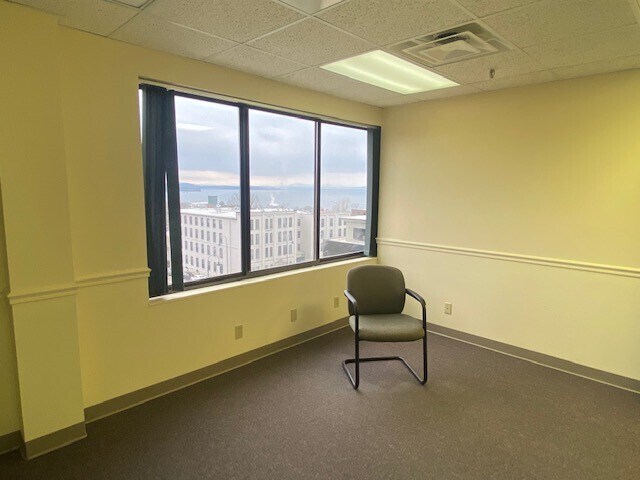 More Photos Of 84 Pine St, Burlington Office For Sale