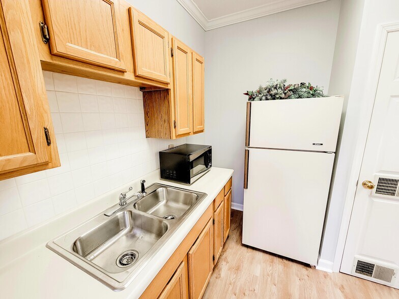 10817 Two Notch Rd, Elgin, SC 29045 Lofts/Showrooms For Lease