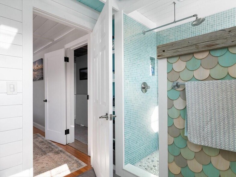 More Photos Of 25 Crandall Ave, Westerly Specialty For Sale