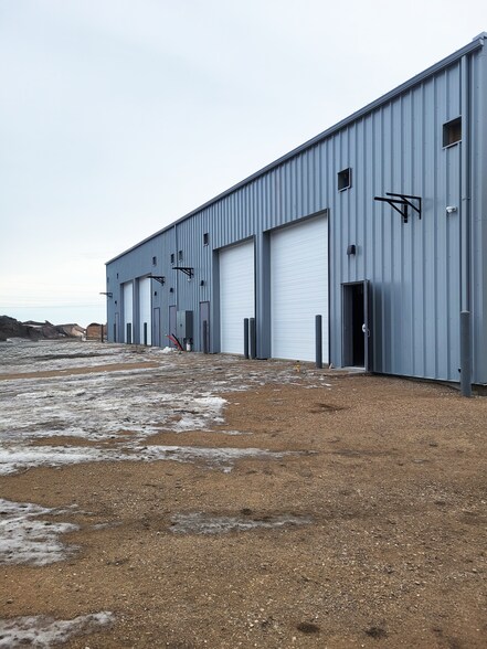 More Photos Of 2202-2210 E Redbear Av, Regina Warehouse For Lease
