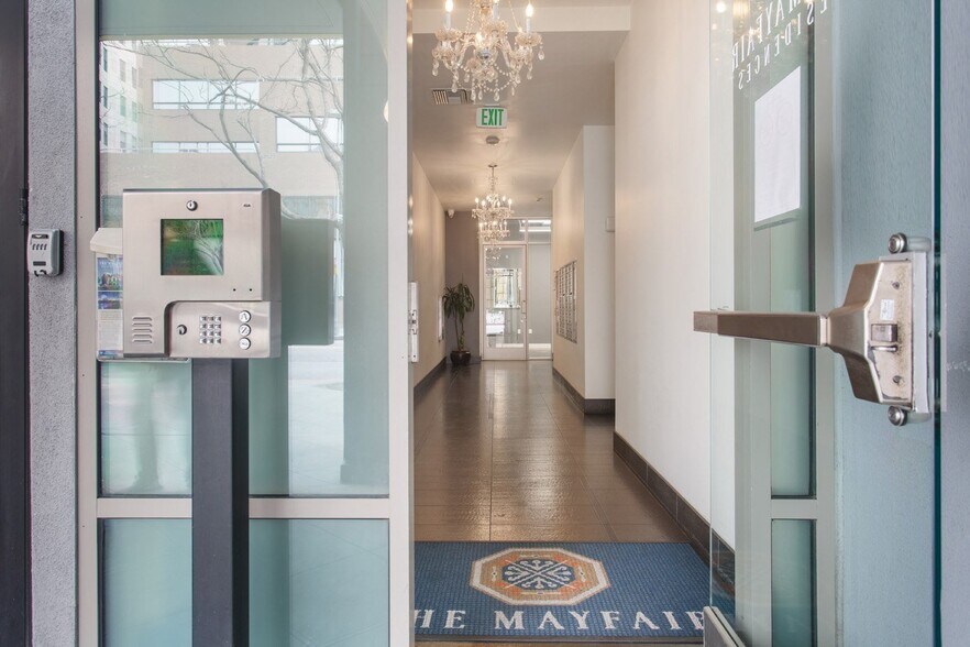 More Photos Of 214 Santa Monica Blvd, Santa Monica Apartments For Lease