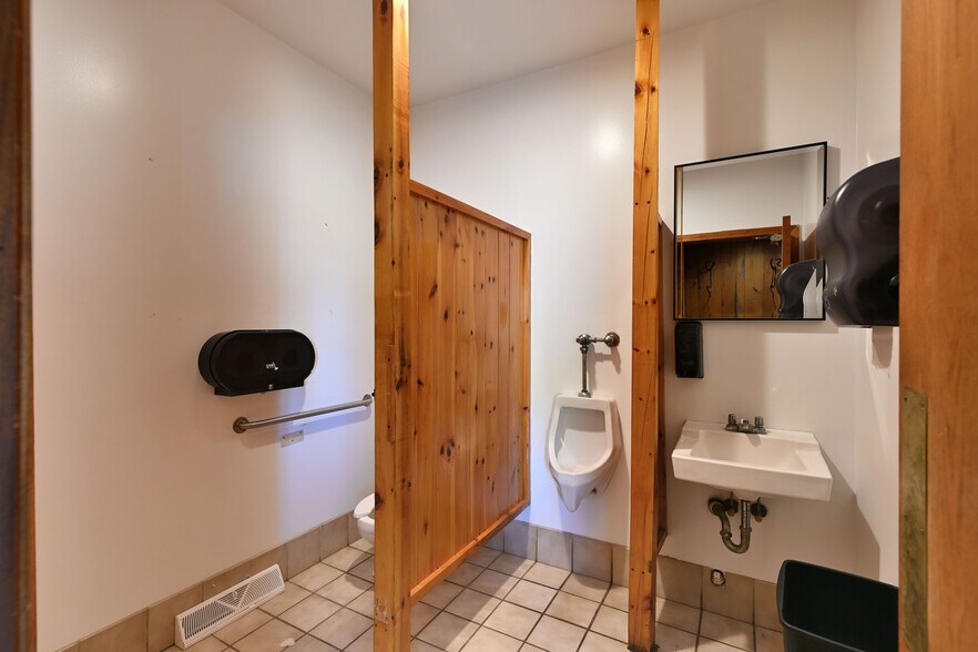 More Photos Of 23694 Clam Lake Rd, Clam Lake Restaurant For Sale