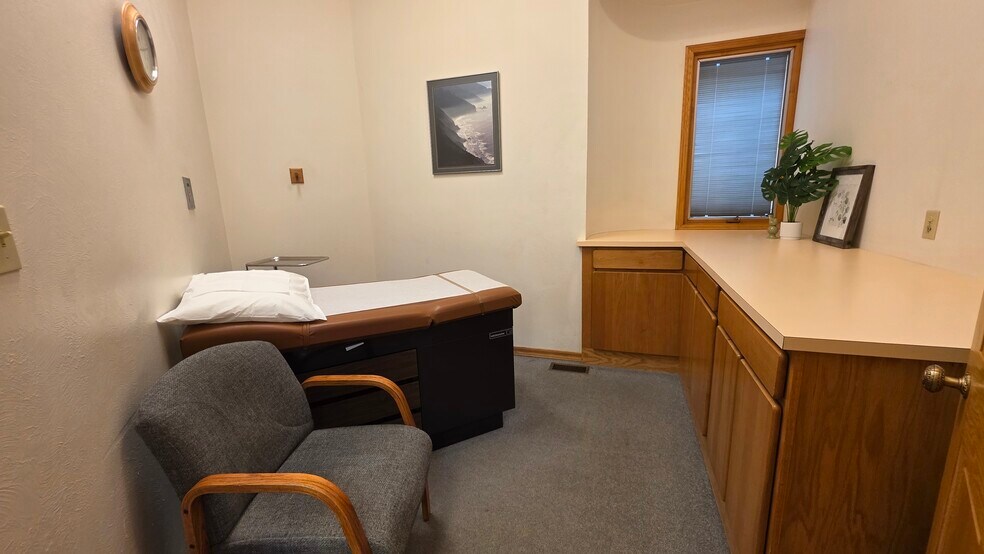 More Photos Of 381 Rampart Range Rd, Woodland Park Medical For Sale