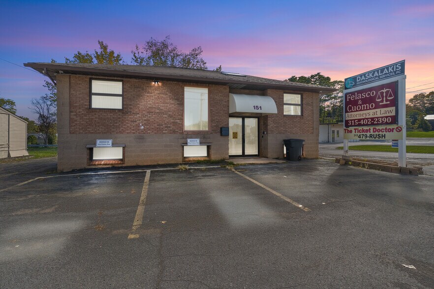 Primary Photo Of 151 N 2nd St, Fulton Office For Sale