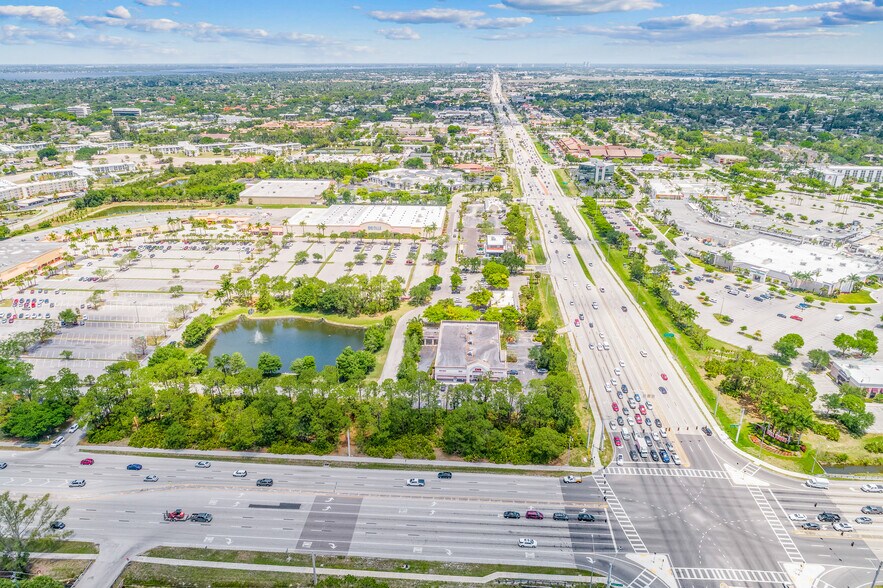 More Photos Of 13400 S Cleveland Ave, Fort Myers Drugstore For Sale