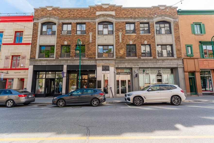 Primary Photo Of 80-90 Rue Wellington N, Sherbrooke General Retail For Lease