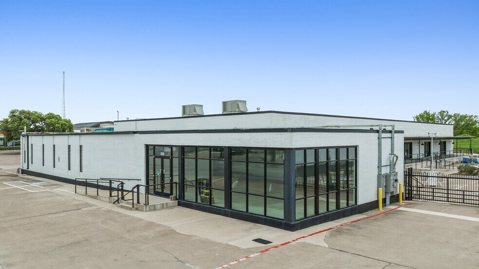 More Photos Of , Dallas Office For Sale