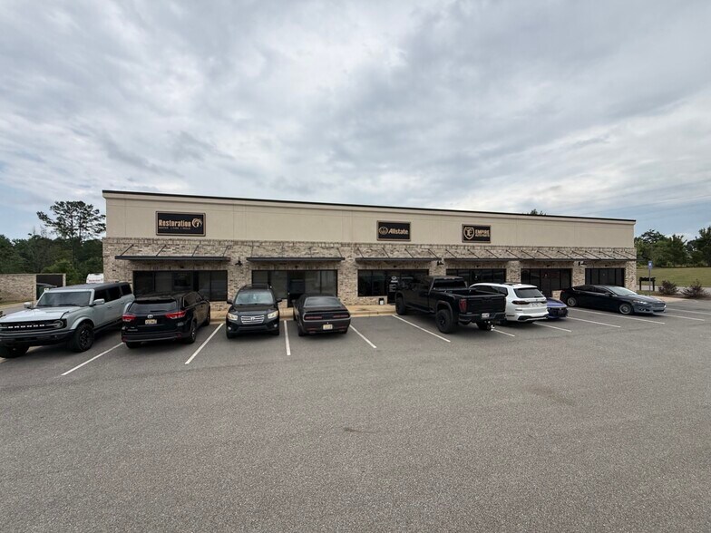 Primary Photo Of 2255 Center Hill Dr, Opelika Showroom For Lease