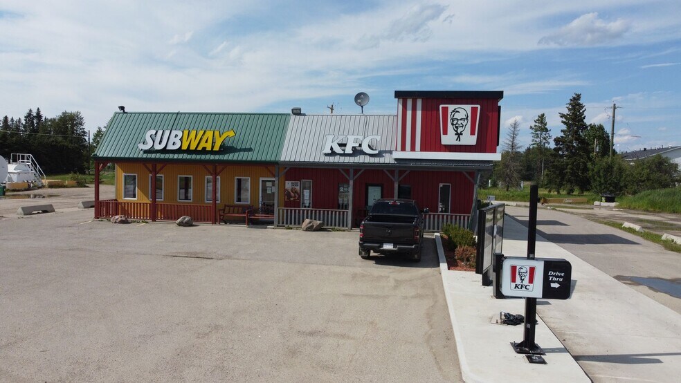 More Photos Of 4918 50 Ave, Yellowhead County General Retail For Sale