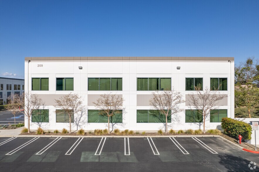 More Photos Of 209 Avenida Fabricante, San Clemente Office For Lease