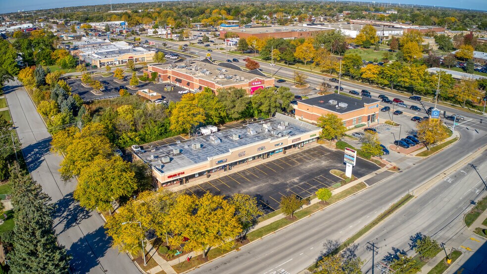 More Photos Of 1210-1238 S Highland Ave, Lombard Unknown For Lease