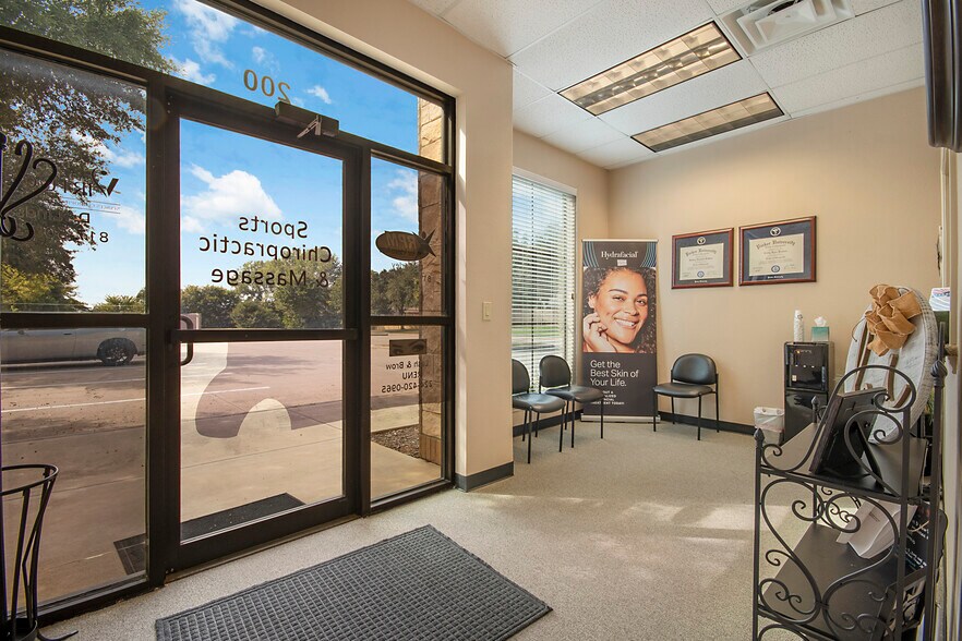 More Photos Of 1834-1836 Keller Pky, Keller Loft Creative Space For Lease