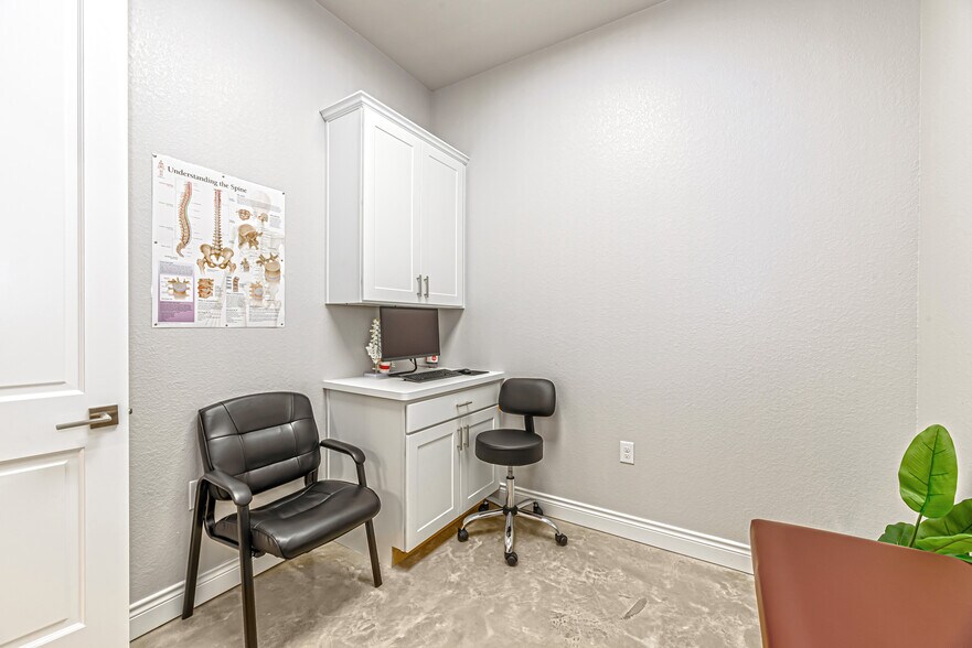More Photos Of , Tomball Office For Sale