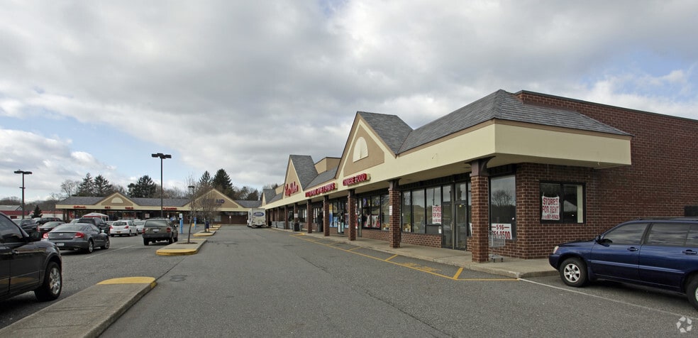 More Photos Of 395 Fort Salonga Rd, Northport Freestanding For Lease