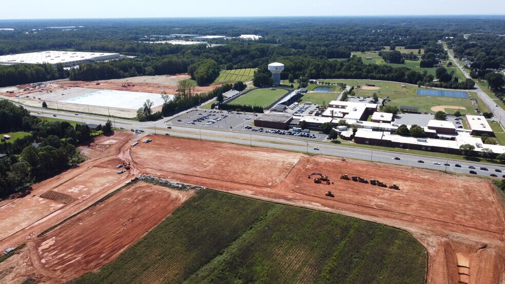 More Photos Of 1689 Union Cross Rd, Kernersville Land For Lease