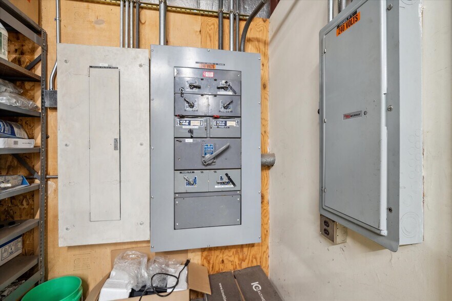 More Photos Of 605 Industrial Pky, Saint Croix Falls Manufacturing For Lease