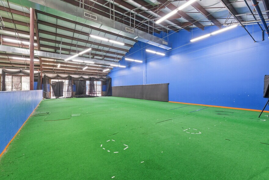 More Photos Of 3201 Northside Dr, Raleigh Light Distribution For Lease