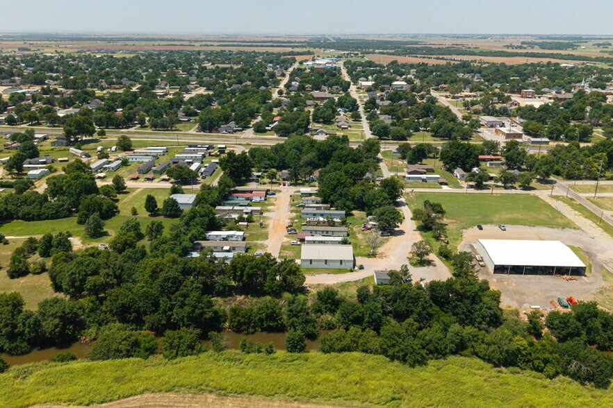 More Photos Of 603 S 3rd St, Kingfisher Manufactured Housing Mobile Home Park For Sale