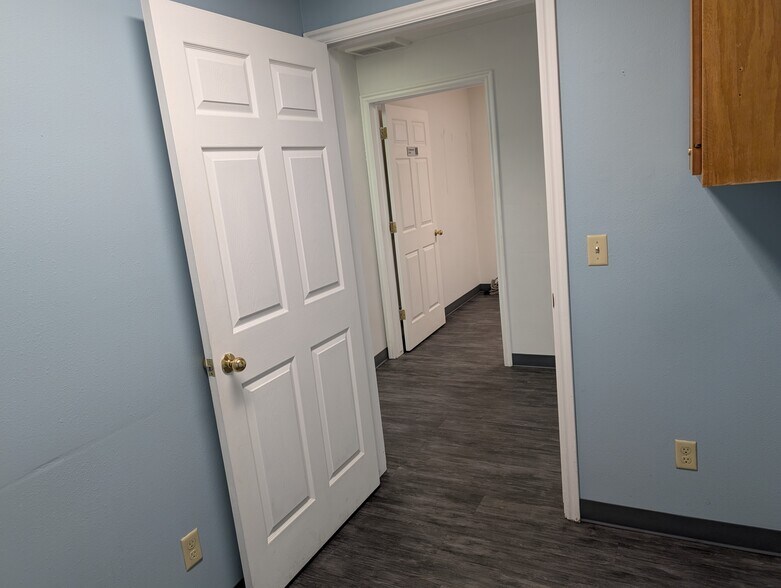 More Photos Of 550 N Main St, Logan Office For Lease