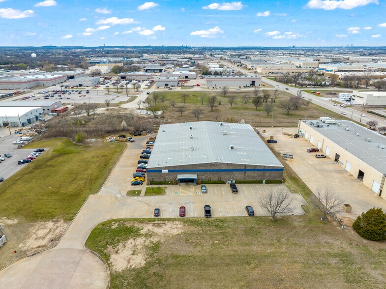 More Photos Of 2333 W Wichita St, Broken Arrow Manufacturing For Sale