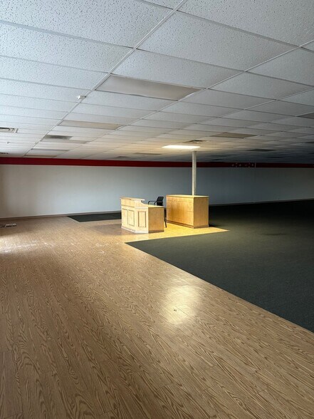 More Photos Of 5879-5891 S Transit Rd, Lockport Storefront For Lease