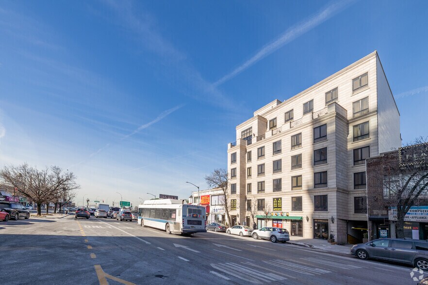 More Photos Of 13517 Northern Blvd, Flushing Parking Garage For Sale