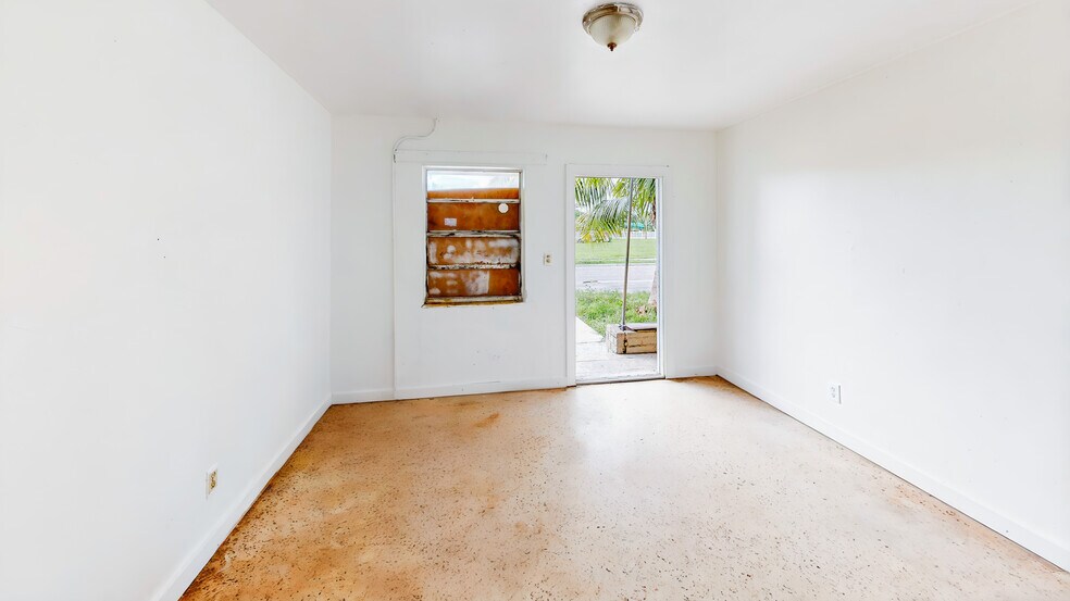 More Photos Of 1478 NW 2nd Ave, Florida City Multifamily For Sale