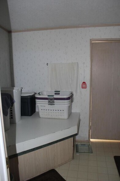 More Photos Of 339 S Highway 89, Circleville Hotel For Sale