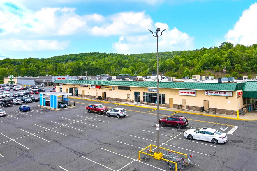 More Photos Of 1211 Blakeslee Boulevard Dr E, Lehighton Unknown For Lease