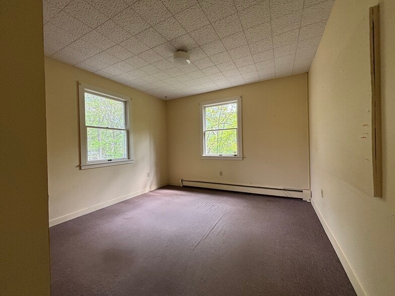 More Photos Of 60 Cottage St, Great Barrington Office For Sale