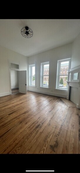 More Photos Of 118 Public Sq E, Shelbyville Loft Creative Space For Lease