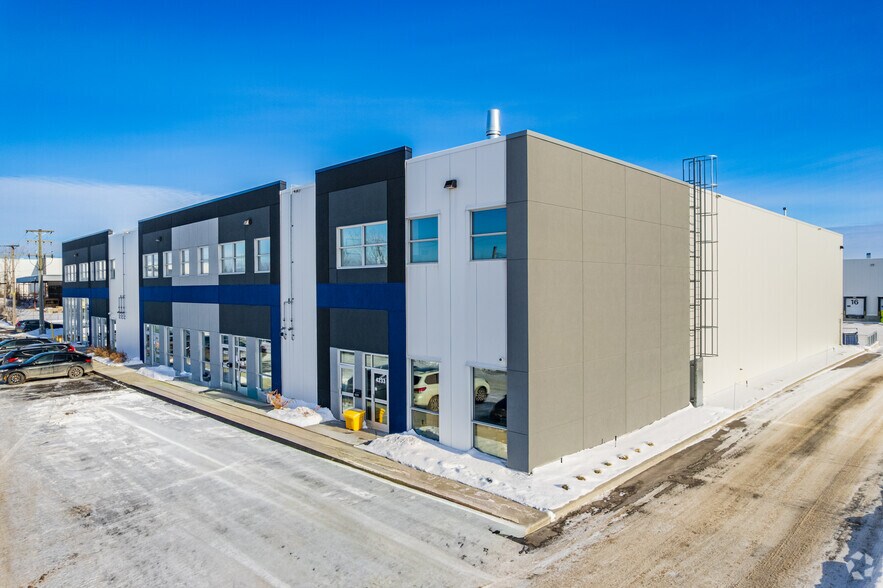 More Photos Of 4177-4233 Rue Marcel Lacasse, Boisbriand Manufacturing For Lease