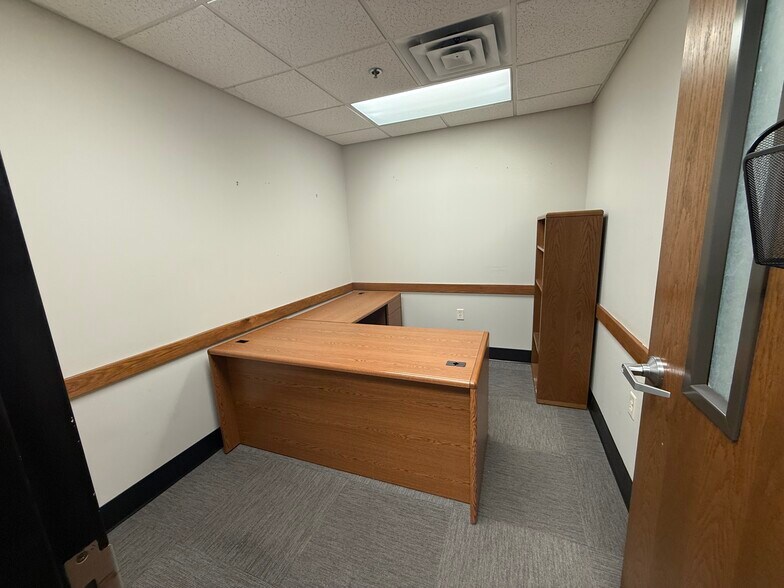 More Photos Of 3415 Golden Rd, Tyler Office For Lease