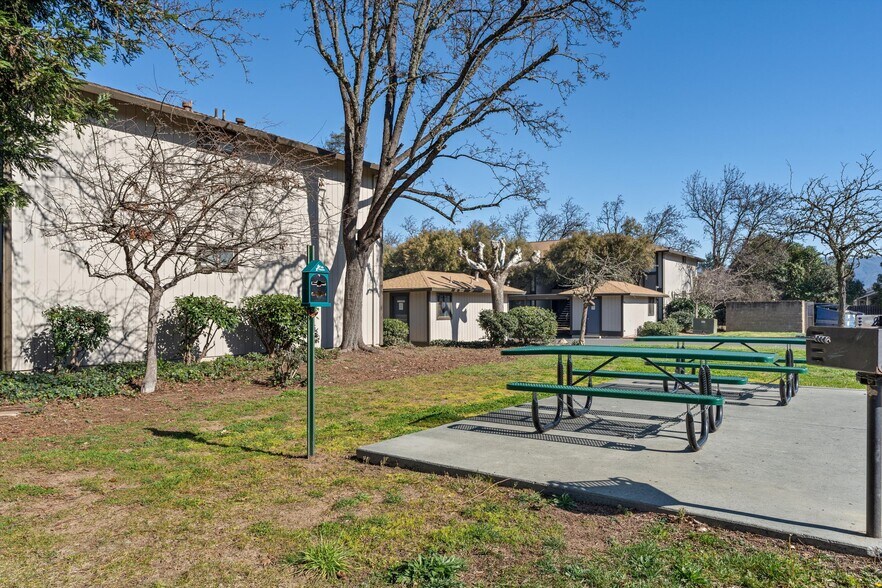 More Photos Of 505-531 Capps Ln, Ukiah Apartments For Sale