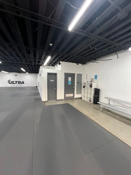 More Photos Of 23333 Cinema Dr, Santa Clarita Office For Lease