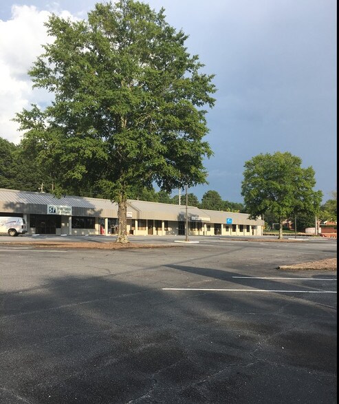 More Photos Of 3744 Woodruff Rd, Columbus Medical For Lease