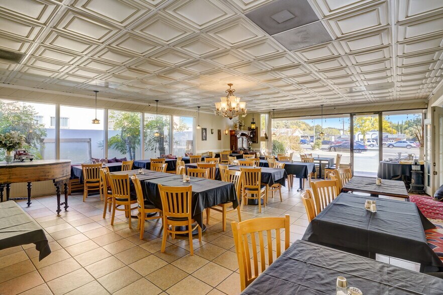 More Photos Of 733 N Mountain Ave, Upland Restaurant For Lease