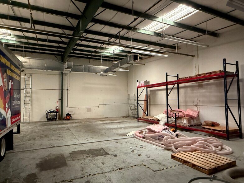 More Photos Of 12880 Automobile Blvd, Clearwater Manufacturing For Lease