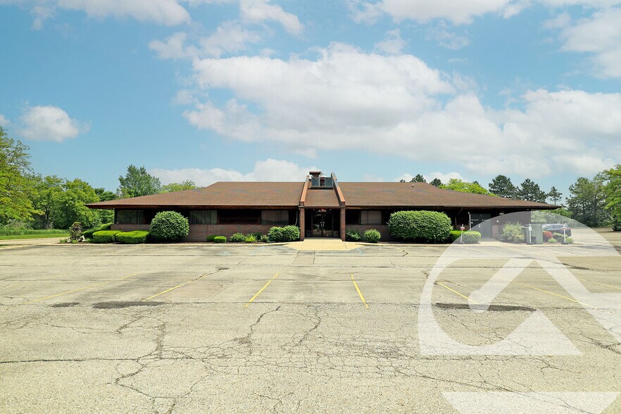 Primary Photo Of 4110 Pier North Blvd, Flint Office For Lease