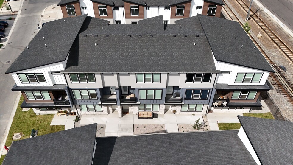 More Photos Of , Sandy Multifamily For Sale