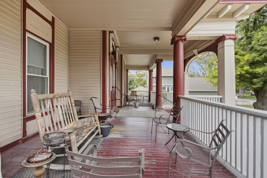 More Photos Of 915 N H St, Fremont Assisted Living For Sale
