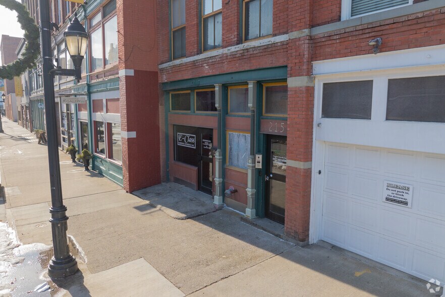 More Photos Of 215 State St, Binghamton Apartments For Sale