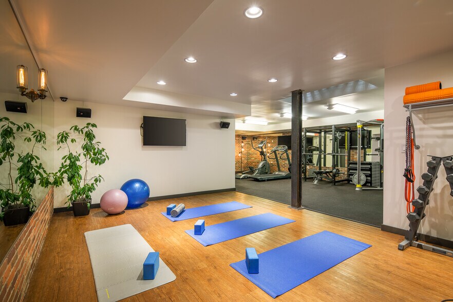 More Photos Of 383 -393 N Corona St, Denver Coworking Space