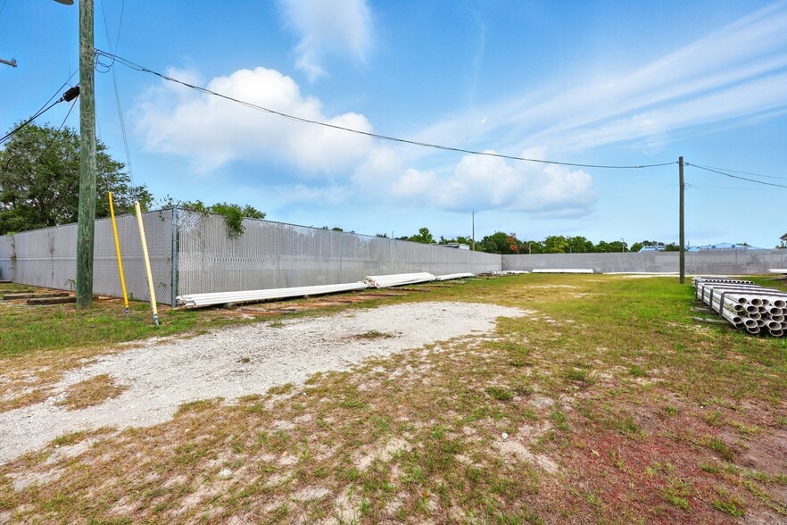 More Photos Of 110 N State Road 19, Palatka Auto Repair For Sale